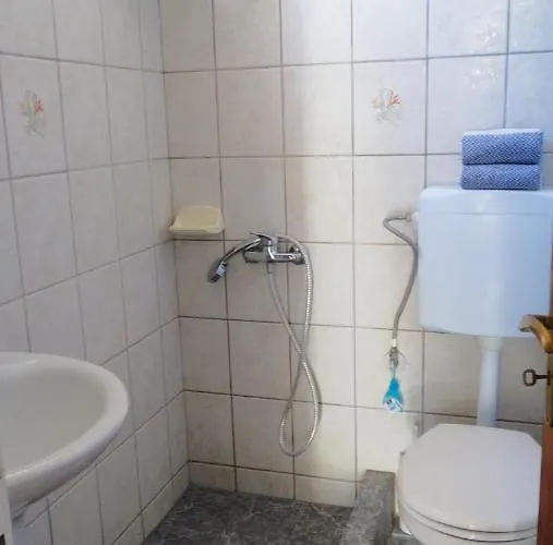 Lägenhet Agrambeli & *